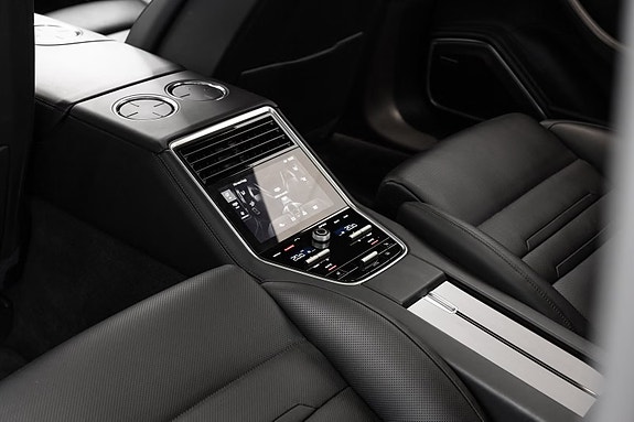 Porsche Panamera 23 of 30