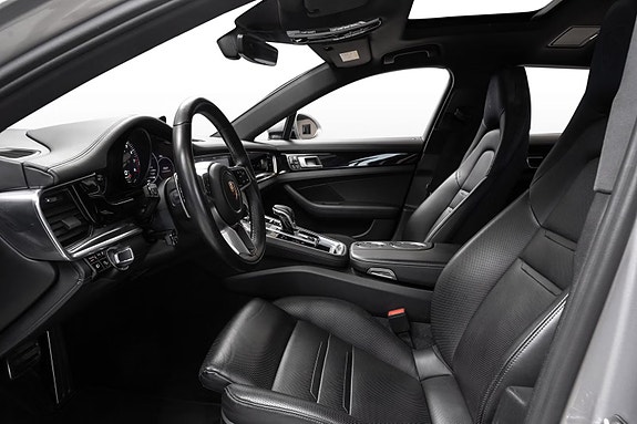 Porsche Panamera 11 of 30