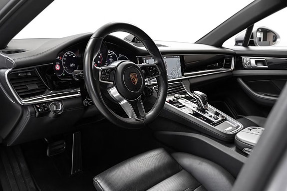 Porsche Panamera 19 of 30