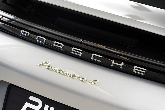 Porsche Panamera 10 of 30
