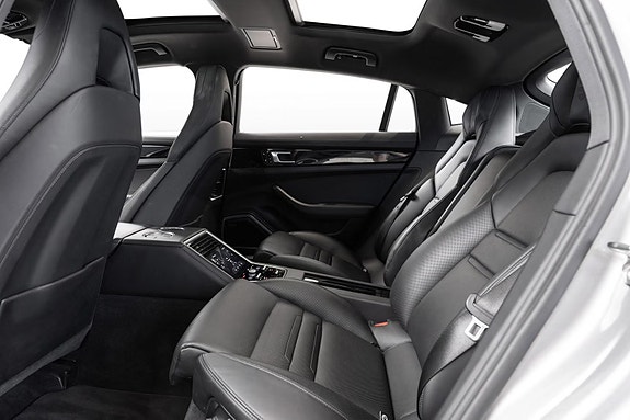 Porsche Panamera 20 of 30