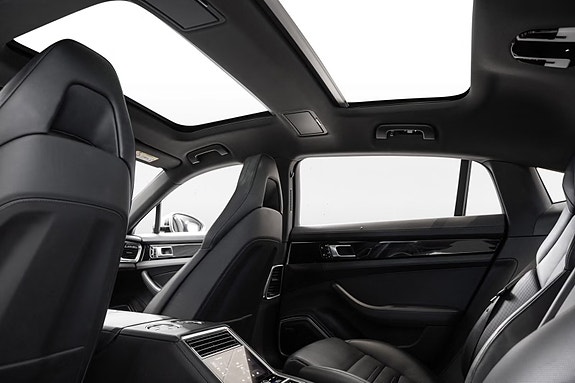 Porsche Panamera 22 of 30
