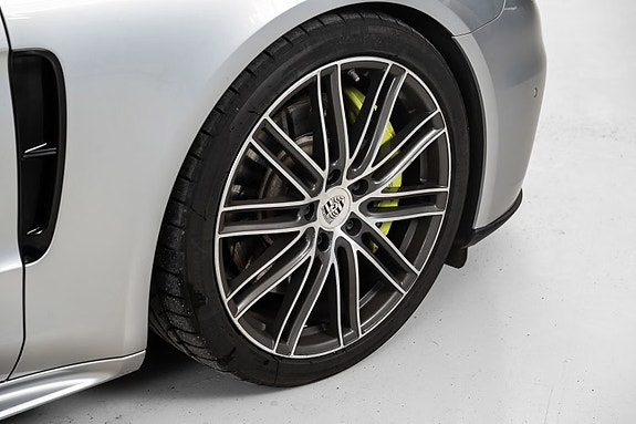 Porsche Panamera 8 of 30