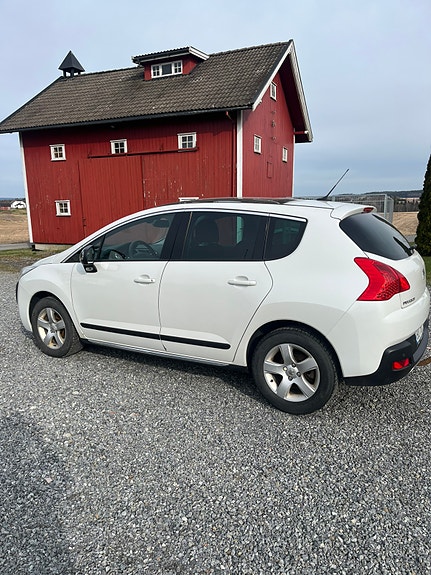 Peugeot 3008 4 of 12