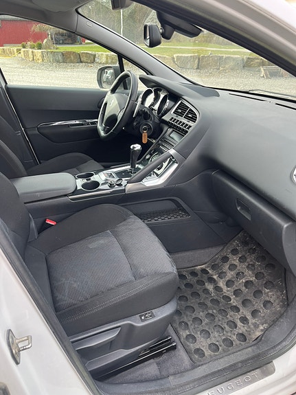 Peugeot 3008 9 of 12