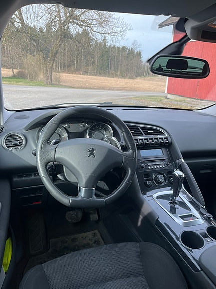 Peugeot 3008 11 of 12
