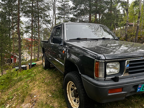 Mitsubishi L200 2 of 15