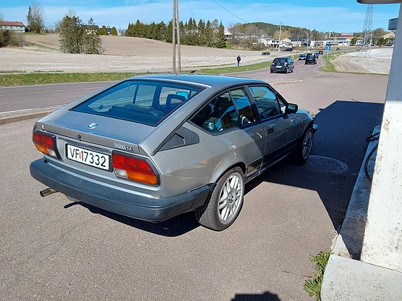 Alfa Romeo GTV 2 of 5