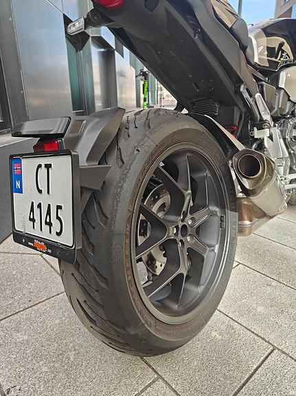 Honda CB 1000 R+ Neo Sports Café 13 of 30