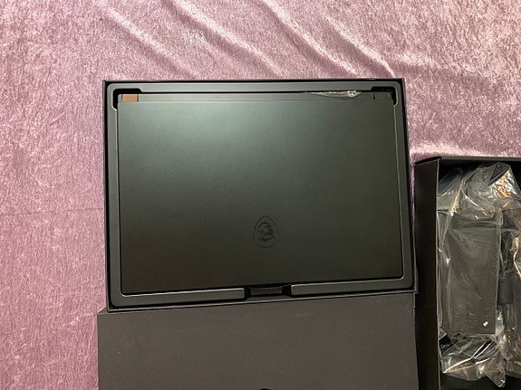 Product image 2 of 9
