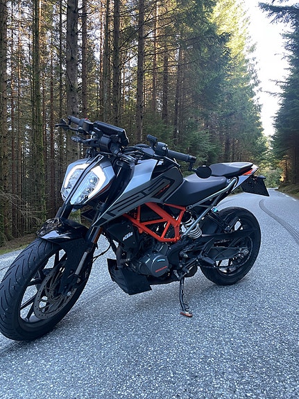 KTM 125 Duke 4 of 5