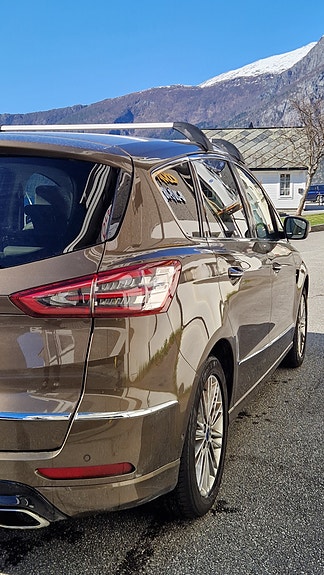 Ford S-MAX 4 of 5