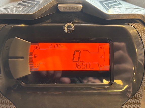 Ski-doo Renegade Sport 600 ACE 8 of 11