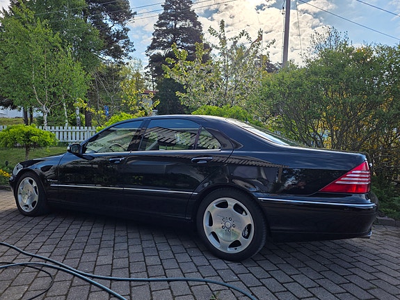 Mercedes-Benz S600 10 of 12