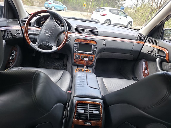 Mercedes-Benz S600 5 of 12