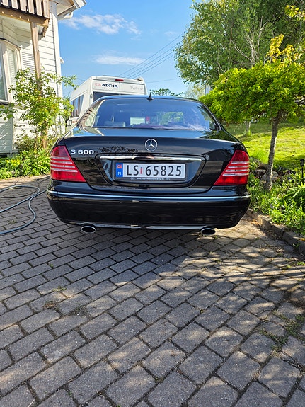 Mercedes-Benz S600 12 of 12