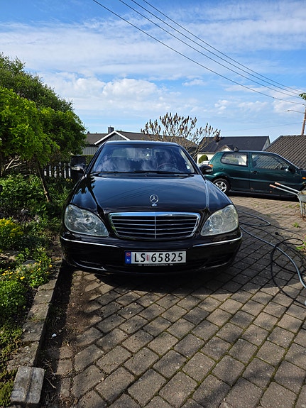 Mercedes-Benz S600 9 of 12