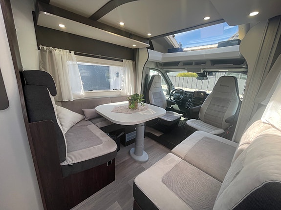 Benimar Tessoro 483 17 of 30