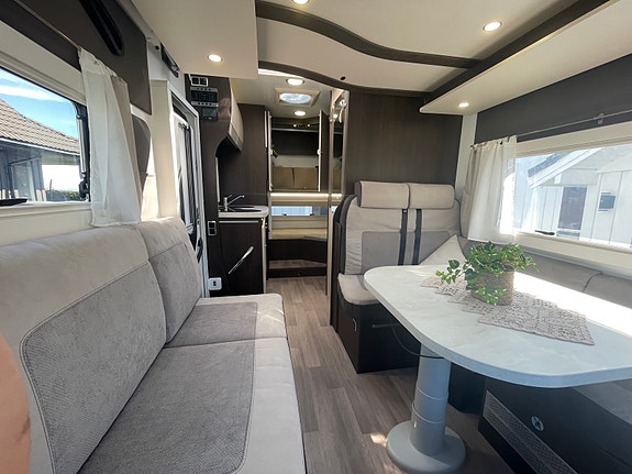 Benimar Tessoro 483 18 of 30