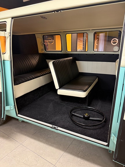 Volkswagen Transporter 9 of 11