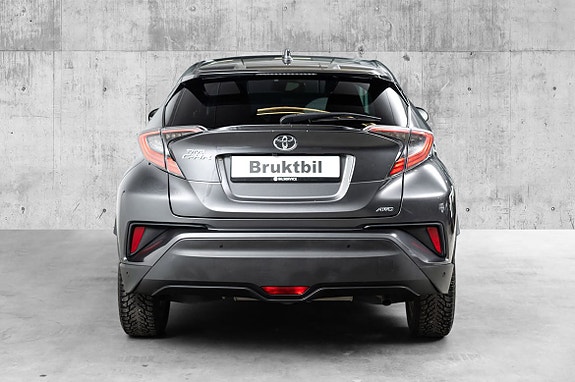 Toyota C-HR 5 of 5