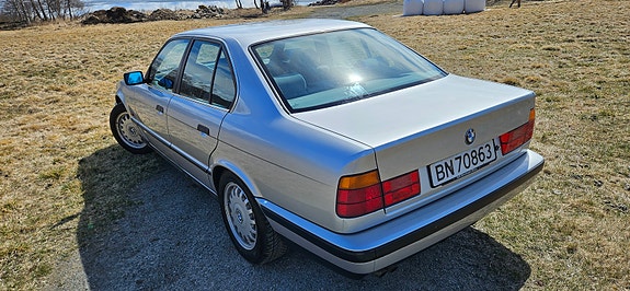 BMW 525iX 4 of 30