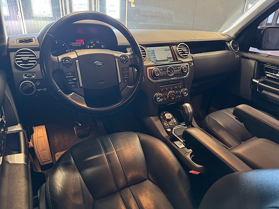 Land Rover Discovery 19 of 28