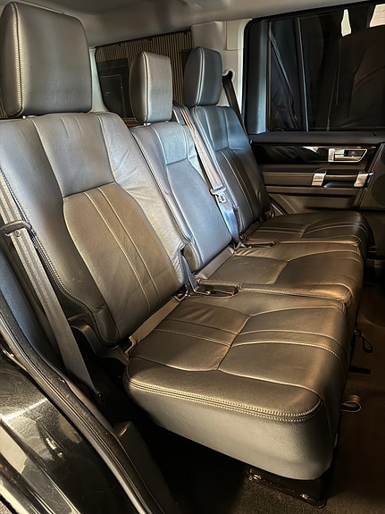 Land Rover Discovery 21 of 28