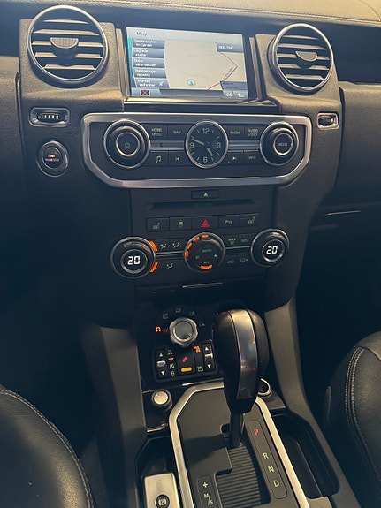 Land Rover Discovery 25 of 28