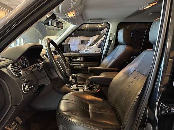 Land Rover Discovery 14 of 28