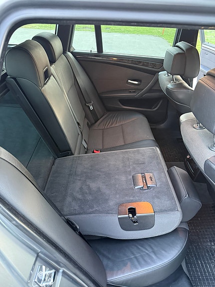 BMW 520i 24 of 30
