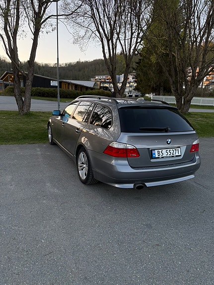 BMW 520i 5 of 30