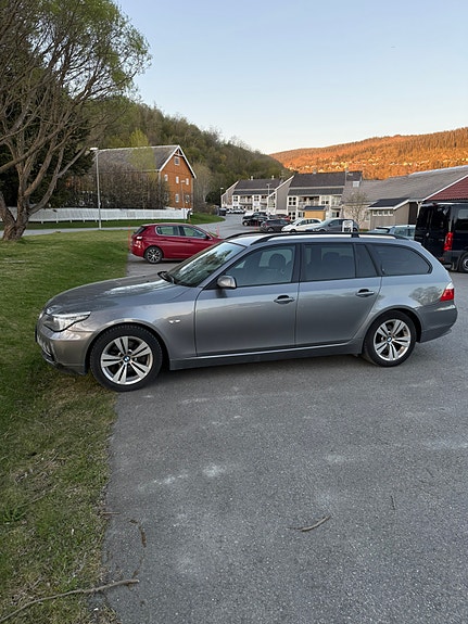 BMW 520i 4 of 30