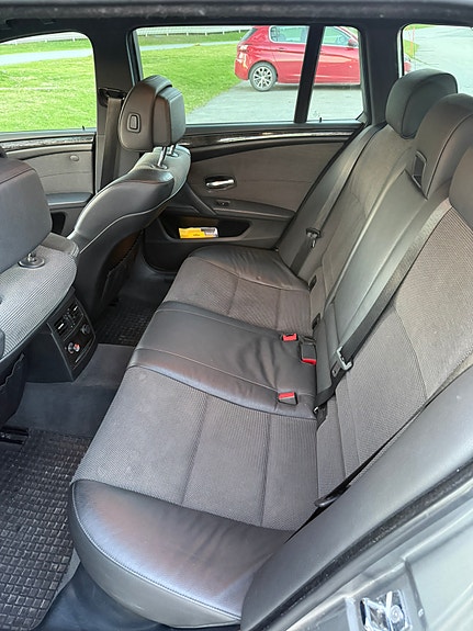 BMW 520i 13 of 30