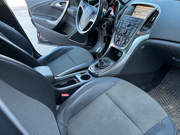 Opel Astra 17 of 24