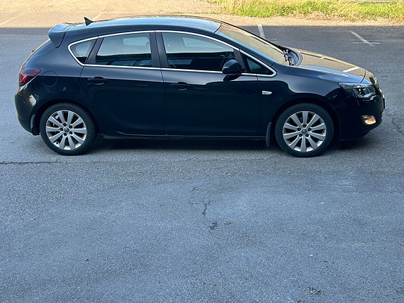 Opel Astra 10 of 24