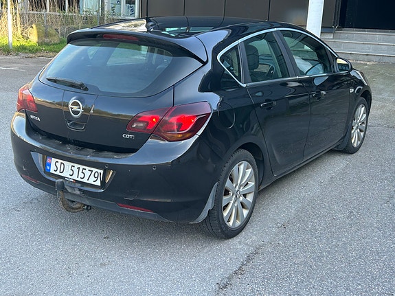 Opel Astra 8 of 24