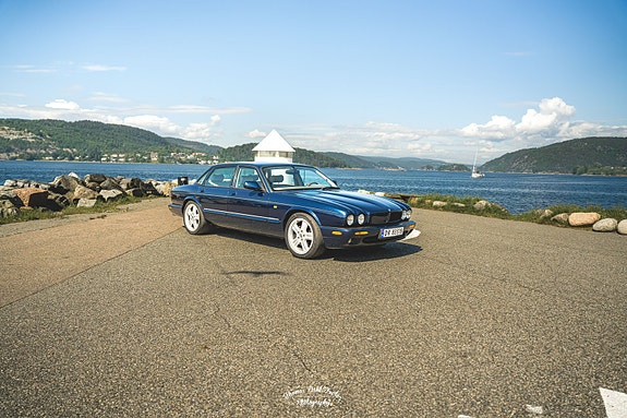 Jaguar XJR 5 of 5