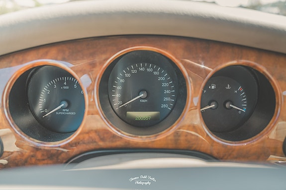 Jaguar XJR 25 of 30