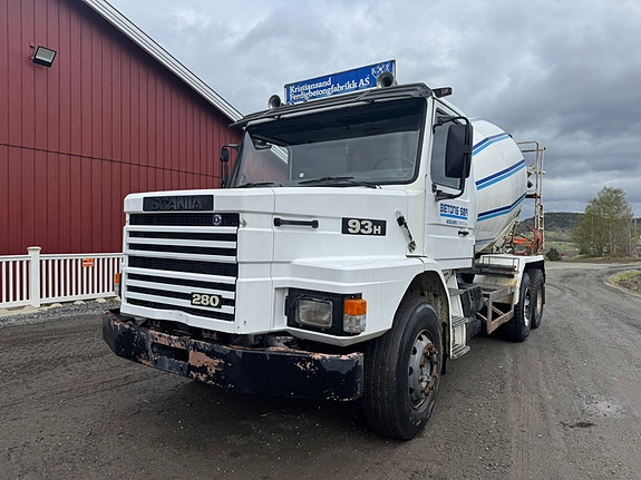Scania 93H