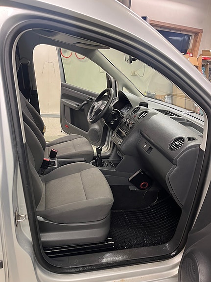 Volkswagen Caddy 12 of 30