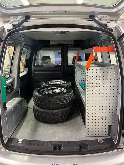 Volkswagen Caddy 3 of 30