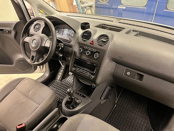 Volkswagen Caddy 14 of 30