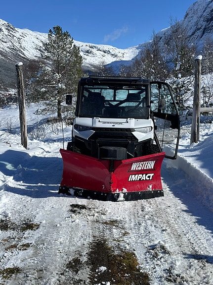 Polaris Ranger XP 1000 2 of 14