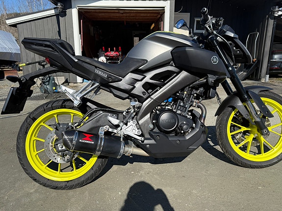Yamaha MT-125 3 of 15