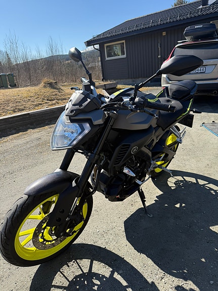 Yamaha MT-125 4 of 15