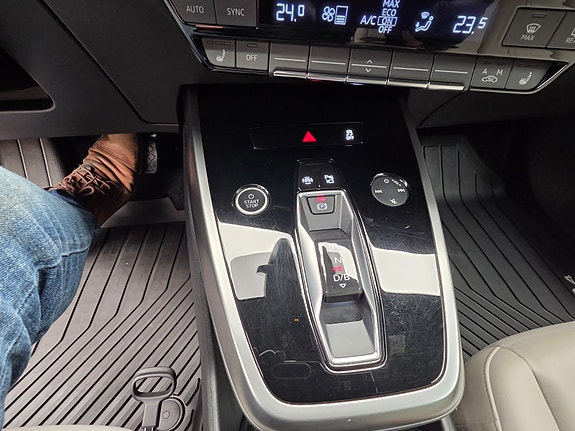 Audi 50 23 of 30