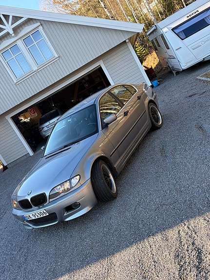 BMW 316i 4 of 5