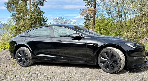 Tesla Model S 3 of 10