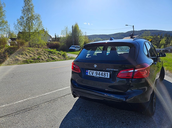 BMW 225xe 17 of 30